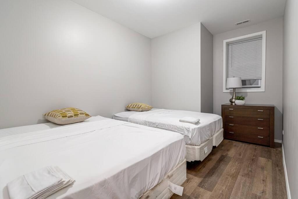 Suite 1 On Southport 4 Queen Beds Чикаго Екстер'єр фото
